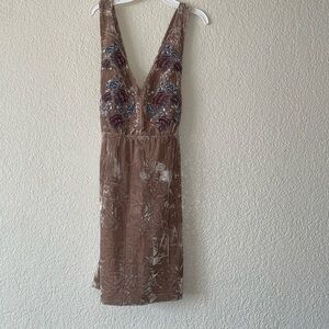 A HUMMING BIRD BEIGE/TAN VELVET FLOWER DRESS WITH POCKETS